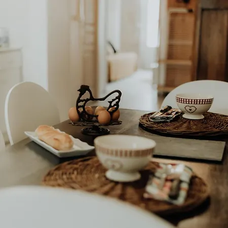 Studio De Plain-pied Avec Jardin