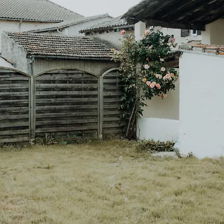 Studio De Plain-pied Avec Jardin Apartamento
