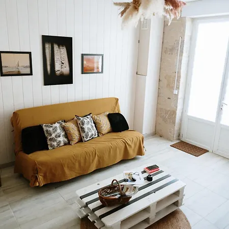 Studio De Plain-pied Avec Jardin * Saint-Meard-de-Gurcon
