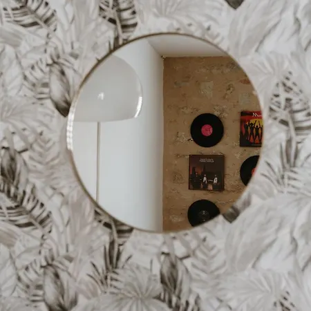 Studio De Plain-pied Avec Jardin *